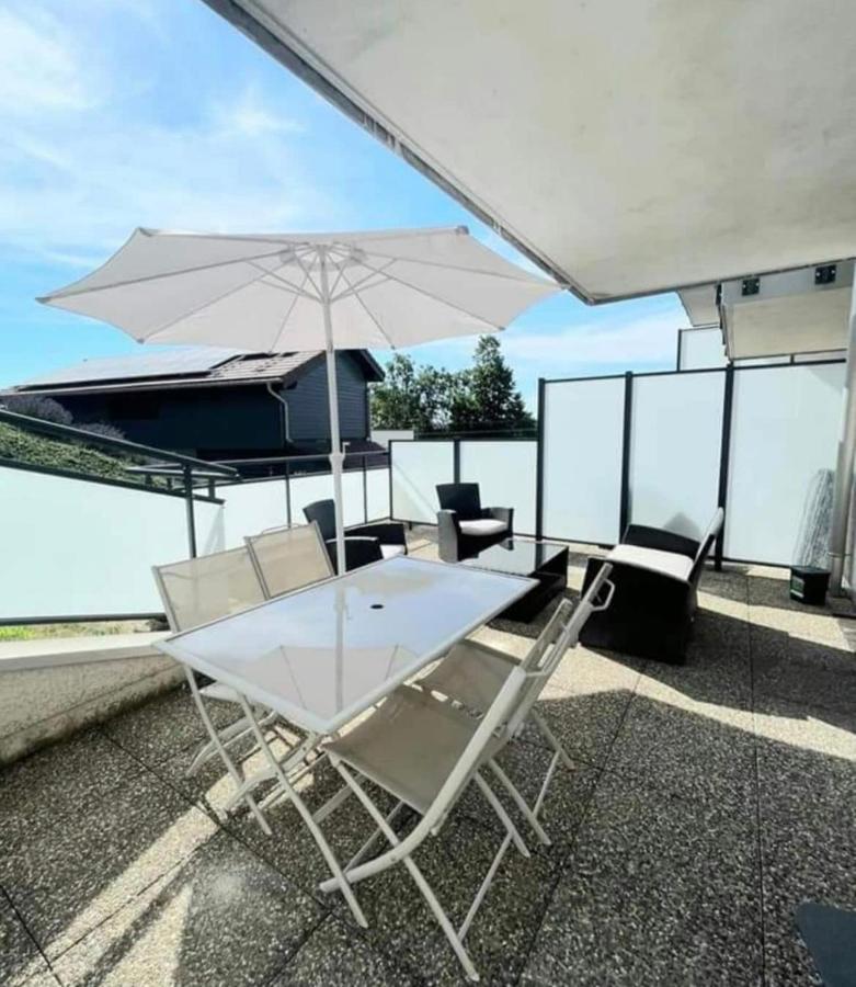 Appartement 4 Personnes Proche Lac Saint Point Montperreux Eksteriør billede