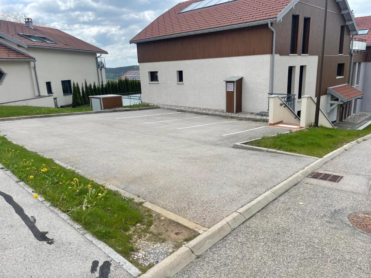 Appartement 4 Personnes Proche Lac Saint Point Montperreux Eksteriør billede