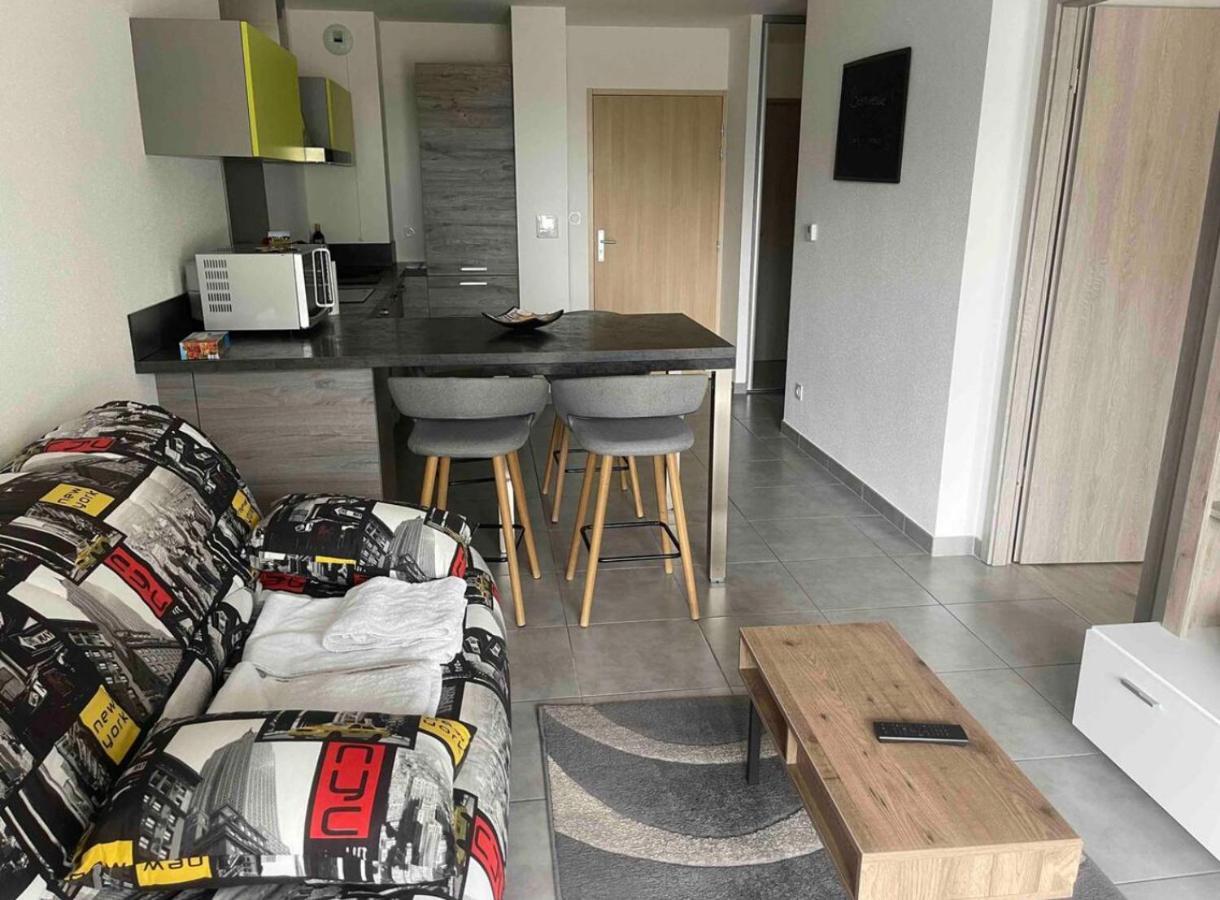 Appartement 4 Personnes Proche Lac Saint Point Montperreux Eksteriør billede